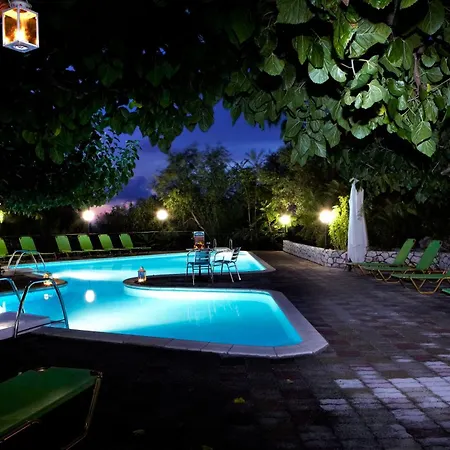 Dafnoudi 아파트호텔