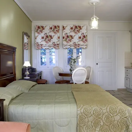 아파트호텔 Dafnoudi 2*