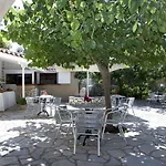 מלון דירות Dafnoudi