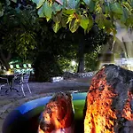 Dafnoudi מלון דירות 2*