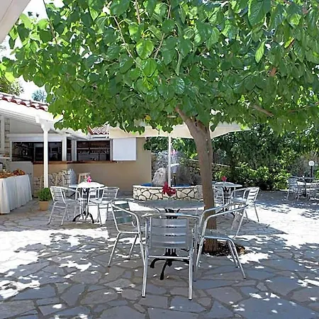 Dafnoudi Apartahotel