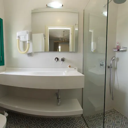 Dafnoudi Lägenhetshotell 2*