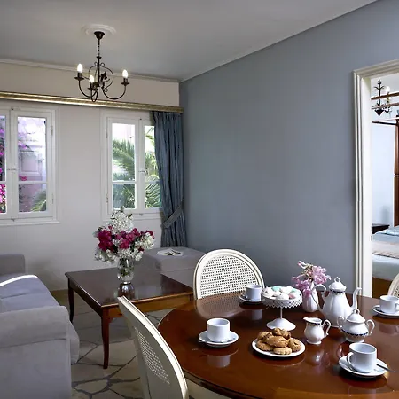 Dafnoudi Lägenhetshotell 2*